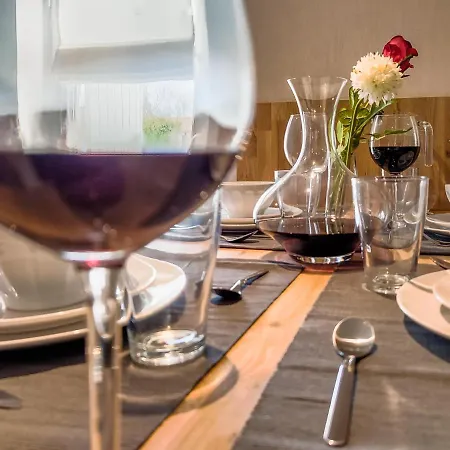 Appartement Chaleureux à Deux Pas Du Centre-ville De Castillon, De La Dordogne Et Proche Saint-emilion *